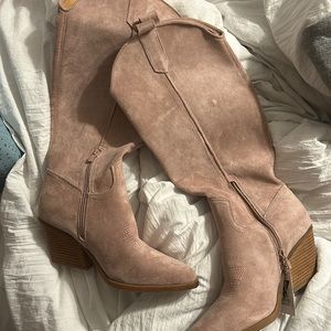 Pink suede cowboy boots 💕